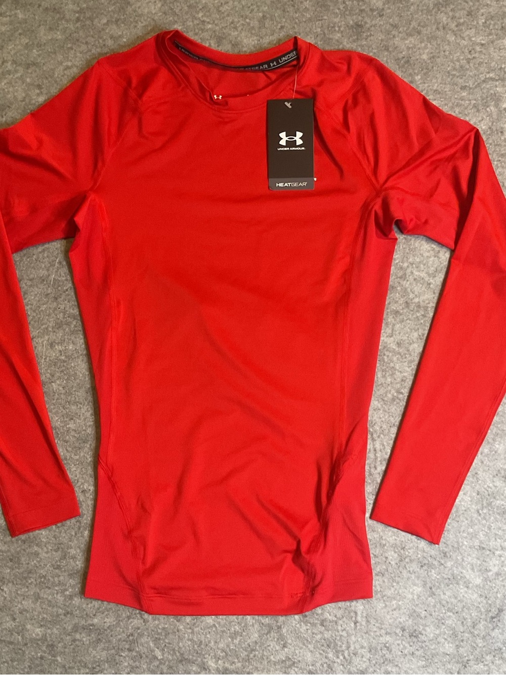 NWT Under Armour Red Long-Sleeve HeatGear Performance Top S